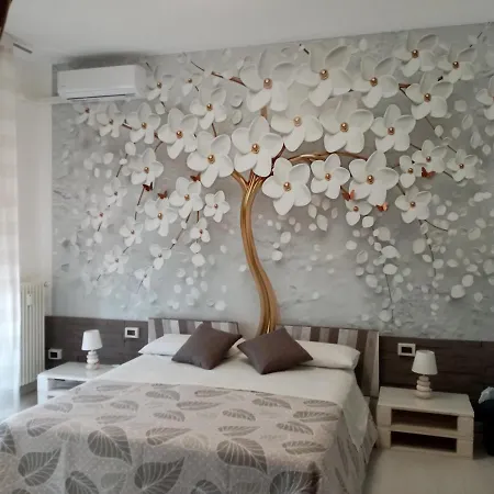 Tree House 2 *